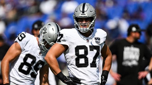 Analyst Predicts Bigger Season for Raiders TE Michael Mayer