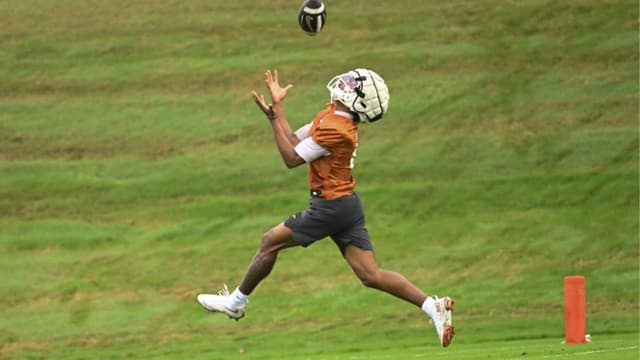 Steve Sarkisian Reveals Jermaine Bishop's Two-Way Development Plan