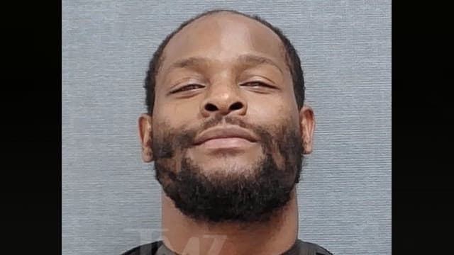 Former Steelers RB Le'Veon Bell Jailed Over Child Support Case