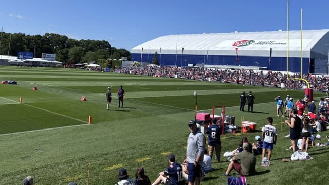 Patriots Camp Day 2: Defense Gets the Better of Drake Maye