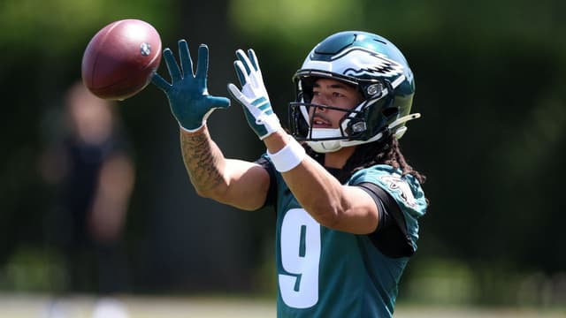 Eagles Giving Makai Lemon First-Team Reps Early in Camp