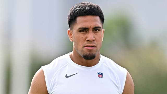 Texans Sign Henry To'oTo'o to Two-Year Extension