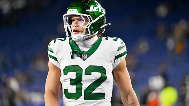 Jets RB Isaiah Davis Out a Few Weeks With Knee Injury