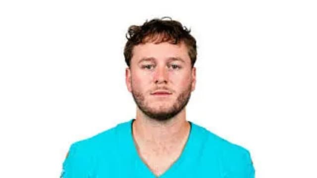 Dolphins QB Quinn Ewers Expected to Miss at Least a Week With Groin Injury