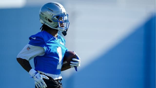 Dan Campbell Provides Update on Jameson Williams' Shoulder Injury