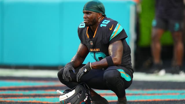 Ex-Cop Who Arrested Tyreek Hill Celebrates His Miami Exit