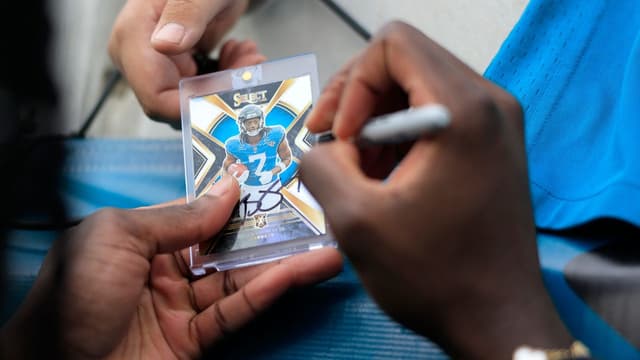 NFL Ends Panini Era, Topps Regains Exclusive Trading Card License