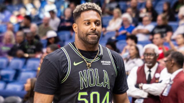 Bears DC Dennis Allen Downplays Cam Jordan Reunion Speculation