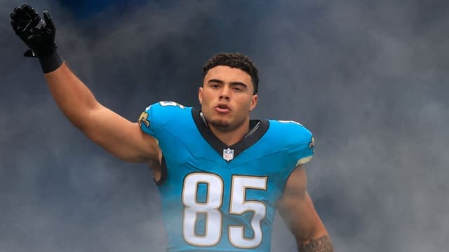 Jaguars Sign Brenton Strange to $48 Million Extension