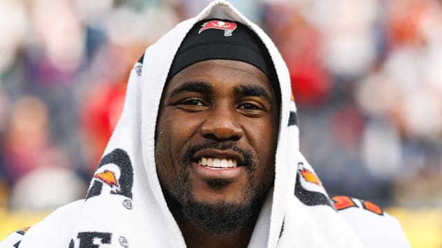 Lavonte David Retires After 14 Seasons With Buccaneers