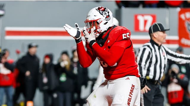 South Carolina OT Jacarrius Peak To Miss Spring, Expected Back For Season