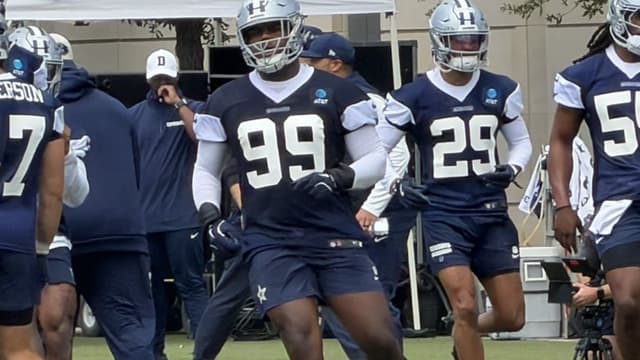 Christian Parker Calls LT Overton a “Versatile Player” on Defense