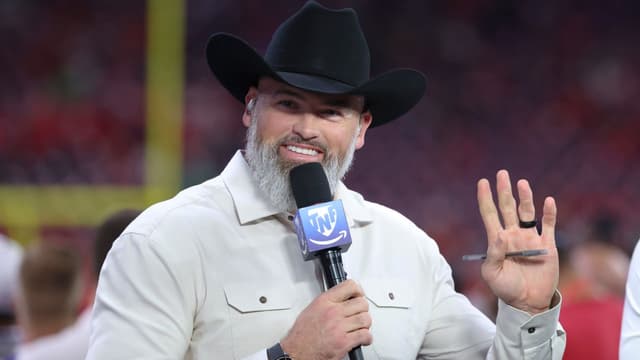 Andrew Whitworth Says NFL Players Have Every Right to Be Frustrated Over Grass Fields