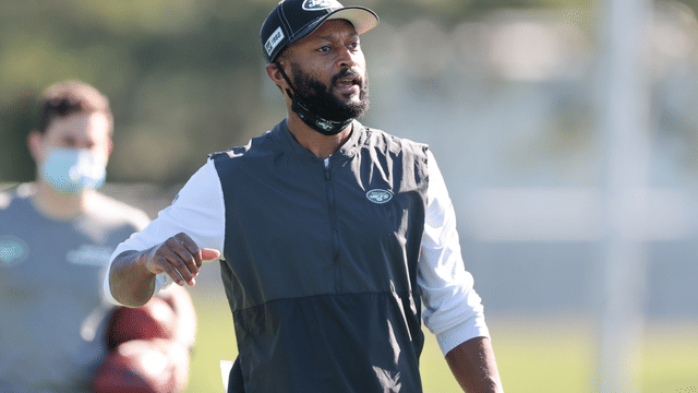 Giants Expected to Hire Titans LB Coach Frank Bush