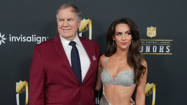 Report Links Bill Belichick and Jordon Hudson to League Openings, Especially Atlanta