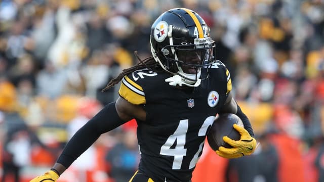 Minnesota Vikings Sign James Pierre to Two-Year Deal