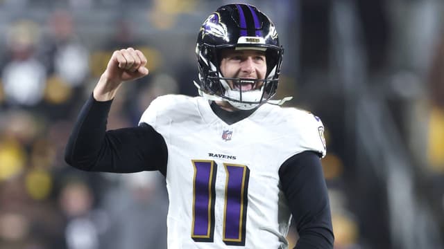 New York Giants Sign Jordan Stout to Record $12.3M Deal