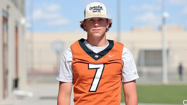 Four-Star QB Roskopf Commits to Huskies: “All Glory to God!”