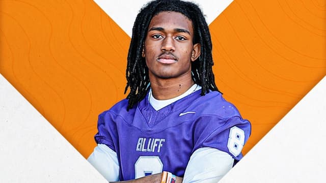CB Dylan Haley Commits to Tennessee 