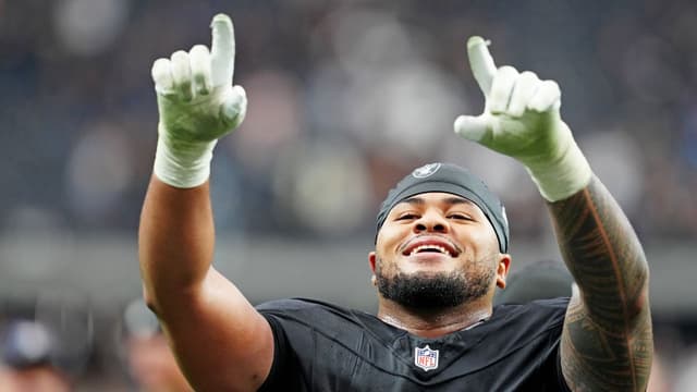 Jonah Laulu Becomes First Las Vegas Native to Play for Raiders