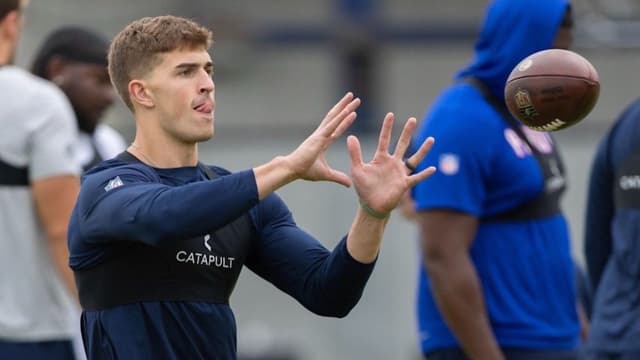 Josh McDaniels Says Eli Raridon Is "Making Progress" at Patriots Minicamp
