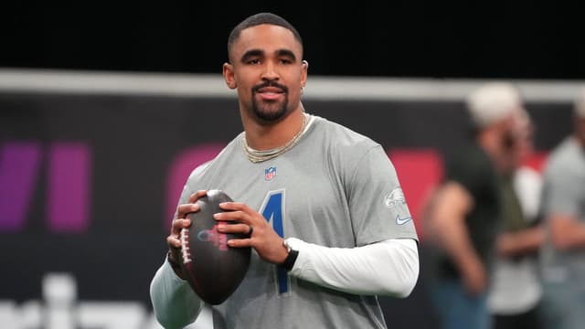 Eagles Expected To Look “A Lot Different” In 2026 With Jalen Hurts