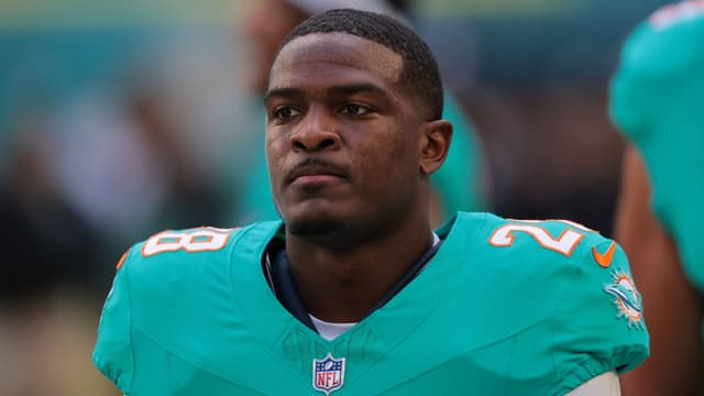 De’Von Achane Reports to Miami Dolphins Facility Amid Contract Talks