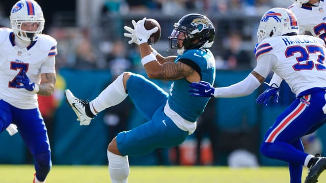 Parker Washington Delivers Late Scoring Lift in Jaguars–Eagles Matchup
