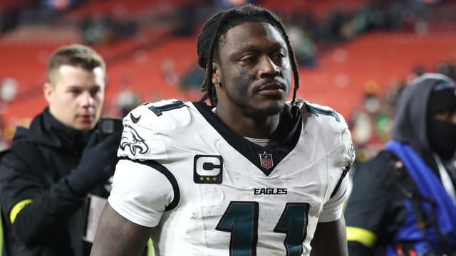 A.J. Brown Explains Why He Passed On Patriots’ No. 11 Jersey