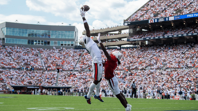 Nike Signs Auburn WRs Cam Coleman and Eric Singleton to NIL Deals