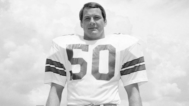 Mississippi State, Cowboys Legend DD Lewis Dies at 79