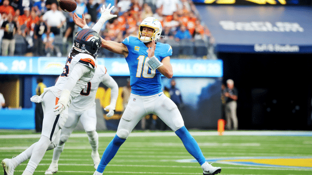 Chargers’ Trey Pipkins Calls Justin Herbert’s Play “MVP” Worthy