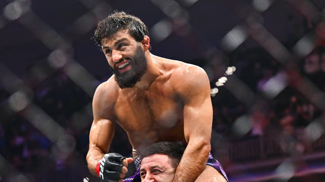 Arman Tsarukyan Says Streaming Beats Wrestling for Easy Money