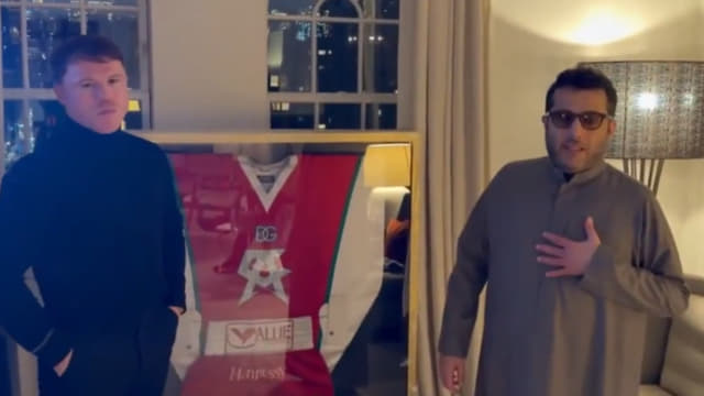 Canelo Álvarez Gifts GGG Trilogy Fight Kit To Turki Alalshikh