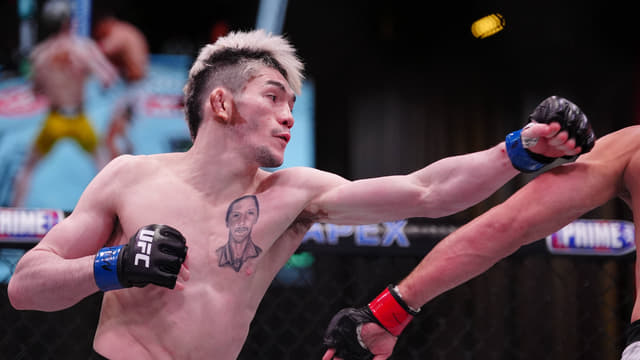 Melquizael Costa Flattens Dan Ige With Last-Second Spinning Kick KO