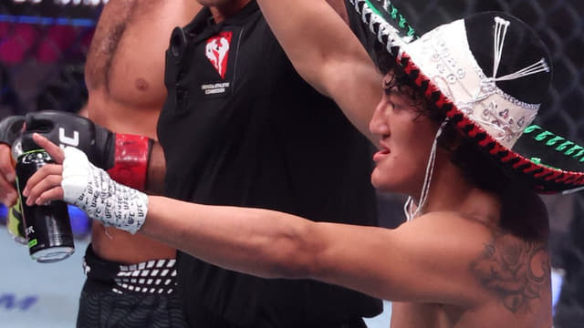 Raul Rosas Jr. Sets Bantamweight Takedown Record Against Rob Font at UFC 326