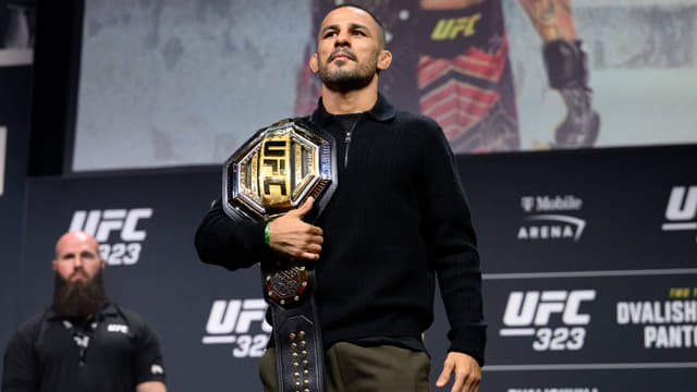 Alexandre Pantoja’s Son Matches His Sacrifice Ahead of UFC 323 Defense