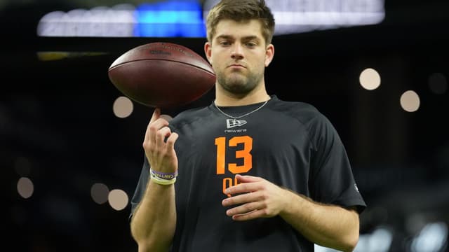 NIL vs. NFL: Garrett Nussmeier, Cade Klubnik Lead 2026 First-Round QB Class