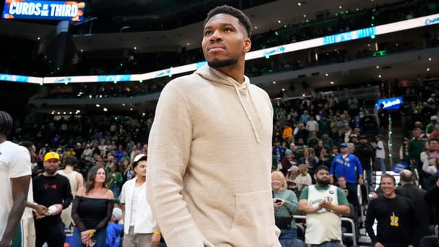 NBA Analyst Says Blazers Have “Serious Interest” in Trading for Giannis Antetokounmpo