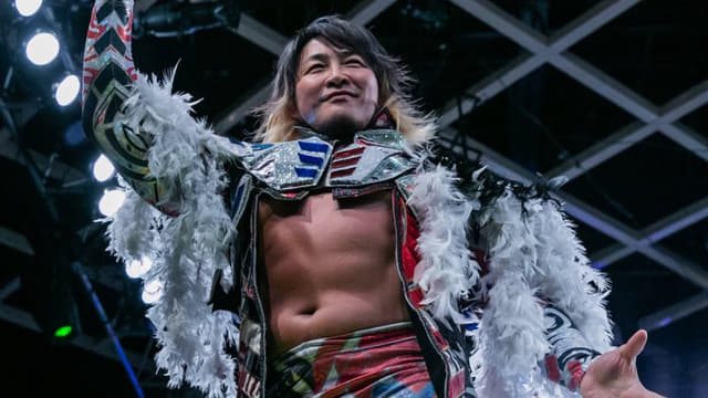 Corey Graves Tips the Cap to Hiroshi Tanahashi on WWE Raw