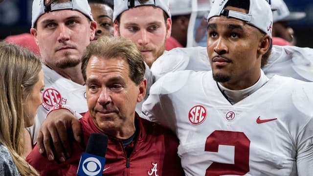 Jalen Hurts Holds College Football Record With 51 Career QB Wins