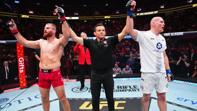 UFC 323: Jan Blachowicz vs. Bogdan Guskov Ends in Majority Draw After Wild Three-Round War
