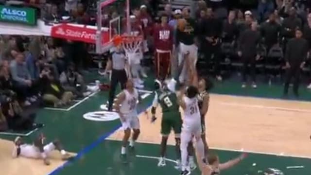 Jarrett Allen Sinks Potential Game-Winner Moments After the Buzzer as Cavs Lose vs. Bucks