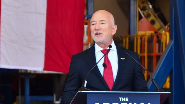 Jeff Bezos Emerges as Favorite to Buy Seahawks
