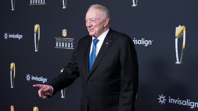 Jerry Jones Will Block Sun at AT&T Stadium for FIFA World Cup