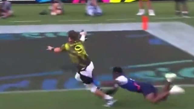 Team USA Player Accidentally Rips Joe Burrow’s Pants During 24-14 Win