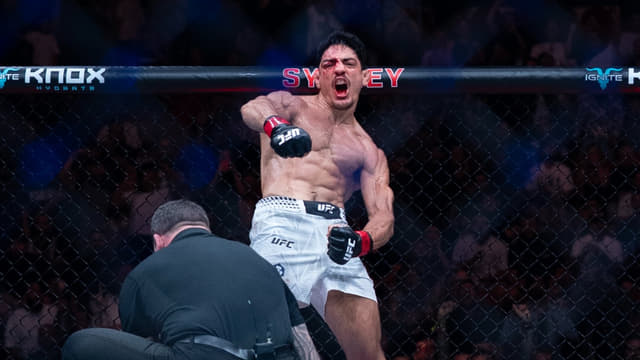 Jonathan Micallef Finishes Oban Elliott With Choke In Front Of Hometown Fans