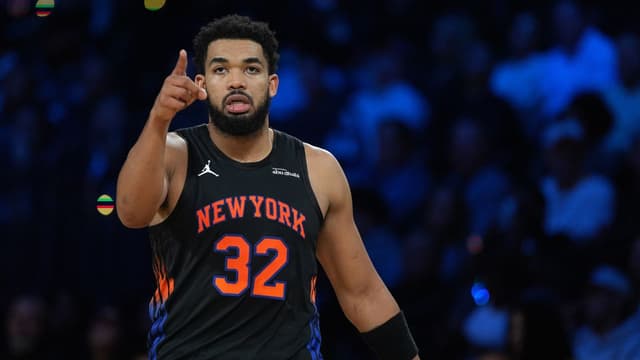 Karl-Anthony Towns, Josh Hart Show Up on Knicks' Injury Report vs Sixers