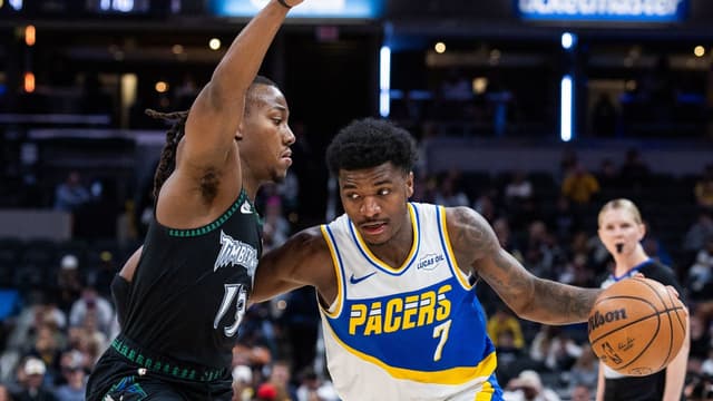 Kam Jones Joins Bucks on Two-Way Deal After Draft-Night Detour