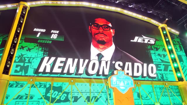 Rookie Kenyon Sadiq Signs $22.34M Deal With the Jets